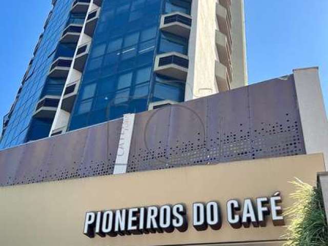 Sala comercial à venda no Ed. PIONEIROS DO CAFÉ  com 119m² útil REFORMADA, 2 vagas , no Centro, Lon