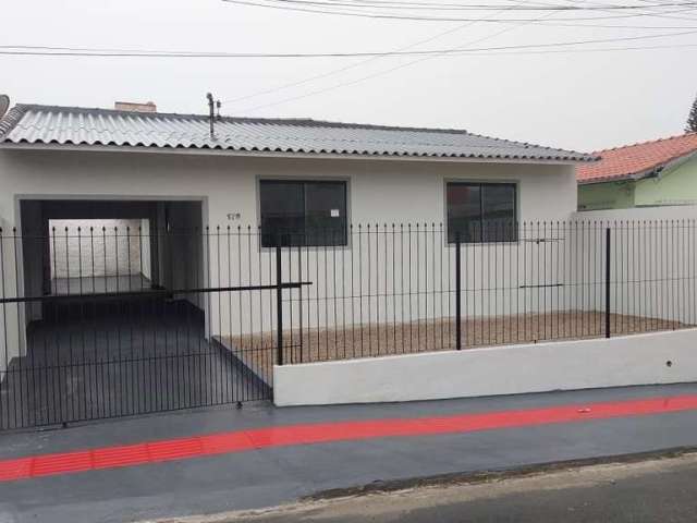 Casa em condomínio fechado com 3 quartos à venda na Fraiburgo, 133, Bela Vista, São José por R$ 590.000