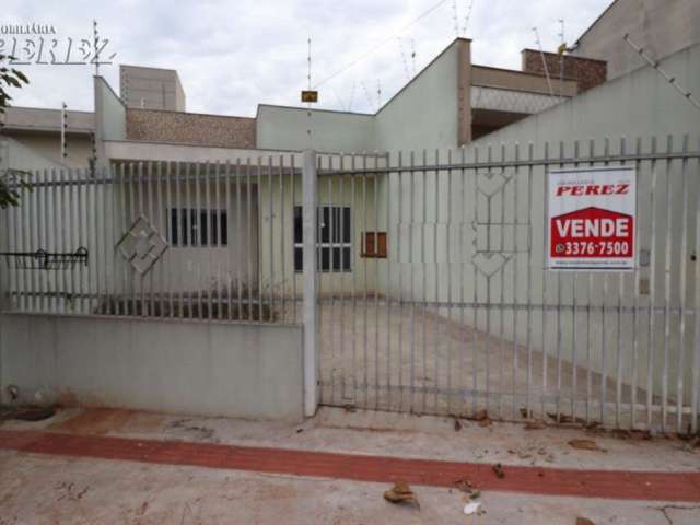 Casa com 3 quartos à venda na Fulgêncio Ferreira Neves, --, Coliseu, Londrina por R$ 320.000