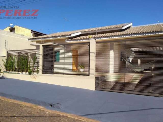 Casa com 3 quartos à venda na Jose Pelisson, --, Centro, Ibiporã por R$ 650.000