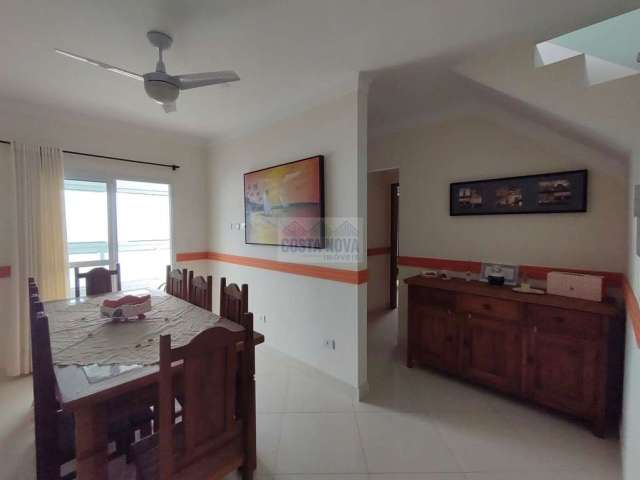 Cobertura duplex frente mar com 3 dormitórios sendo 2 suítes, 120 m². Bairro Caiçara, Praia Grande