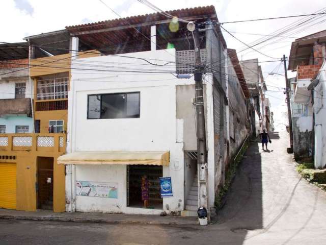 Casa com Garagem na Cidade Nova