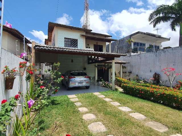 Vendo e Casa Duplex em Nova Parnamirim com 4 quartos sendo 2 suiítes e 2 semi suítes. cidade verde.