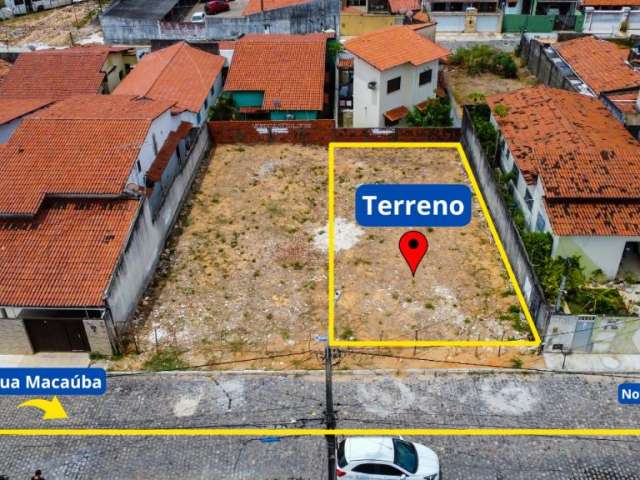 vendo este Terreno financiável em Nova Parnamirim com 250m²  10X25 TENHO 2 TERRENOS E POSSO VENDER UM OU OS DOIS. SOMANDO OS DOIS UMA ÁREA DE 500M².