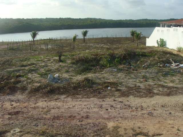 TERRENO/ 450m²  À VENDA DE FRENTE LAGOA DE ARITUBA