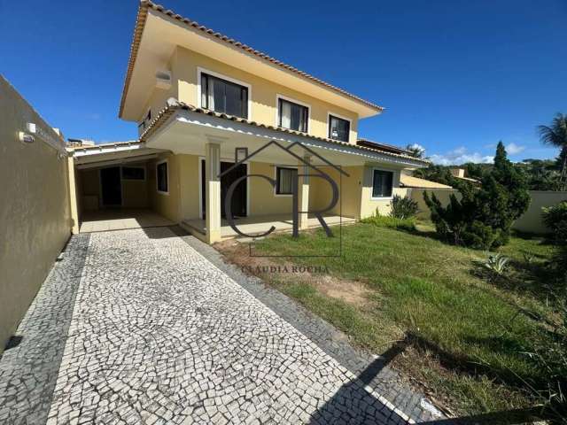 Casa ao lado de Vilas do Atlântico, a 100m da praia mais cobiçada da região!