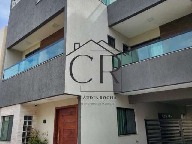 Excelente triplex em condomínio fechado próximo à praia de Ipitanga!!