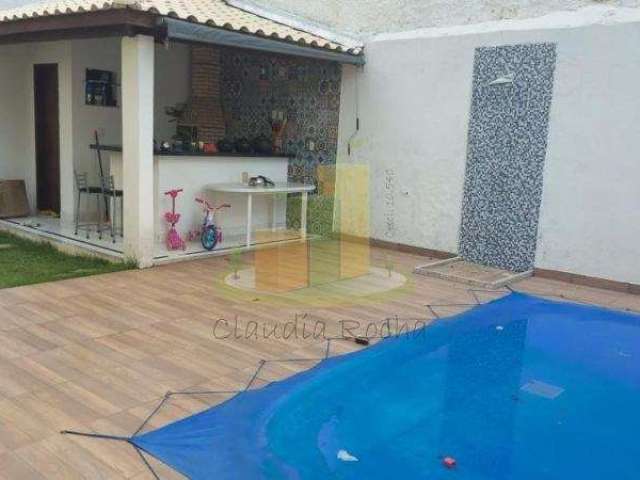 Pronta para morar com piscina privativa em condomínio fechado!!