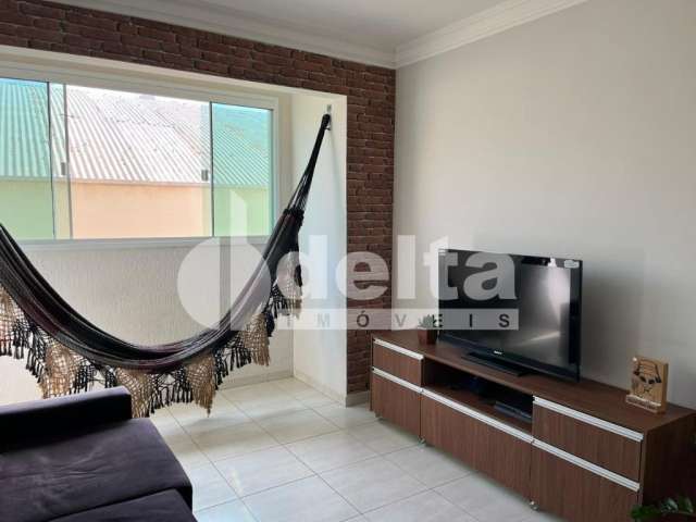 Apartamento disponível para venda no bairro Santa Mônica em Uberlândia-MG