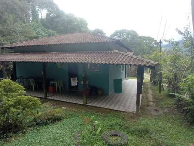 Casa 3 dormitórios para Locação em Macaé, Sana, 3 dormitórios, 1 suíte, 2 banheiros, 3 vagas