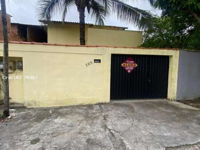 Casa para Locação em Rio das Ostras, Jardim Marileia, 3 dormitórios, 1 suíte, 2 banheiros, 2 vagas