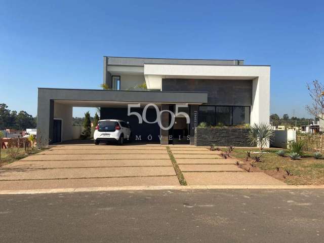 Casa sobrado em condomínio à venda, condomínio Villas do Golf em Itu, SP. 3 suítes, 503m² de terreno e 338m² construídos