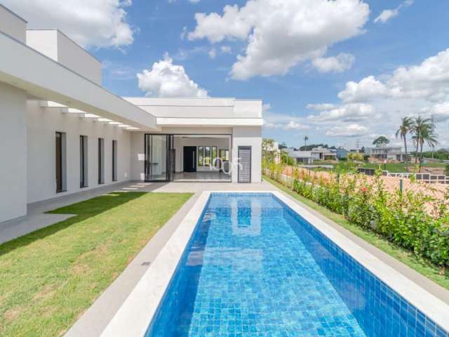 Casa térrea em condomínio à venda, condomínio Villas do Golf em Itu, SP. 3 suítes, 503m² de terreno e 204m² construídos