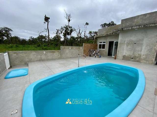 Casa 02 dormitórios quintal amplo e piscina