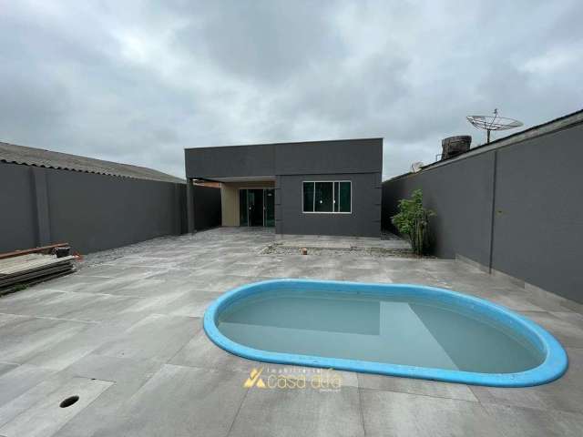 Vendo casa com piscina em Paranagua