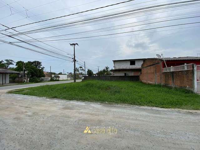 Terreno de esquina em Praia de Leste