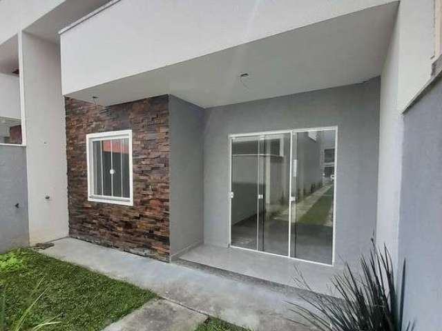 Vendo casa próximo ao mar em Praia de leste