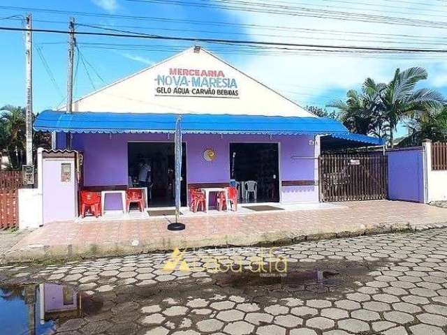 Casa com ponto comercial em Pontal do Parana