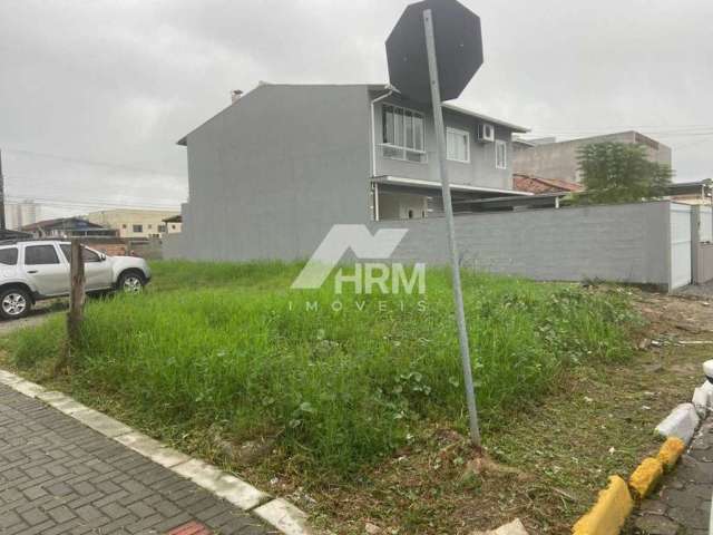 Terreno de 281m² a venda no Morretes em Itapema- SC.