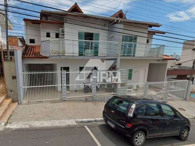 Casa 4 dormitórios em Balneário Camboriú