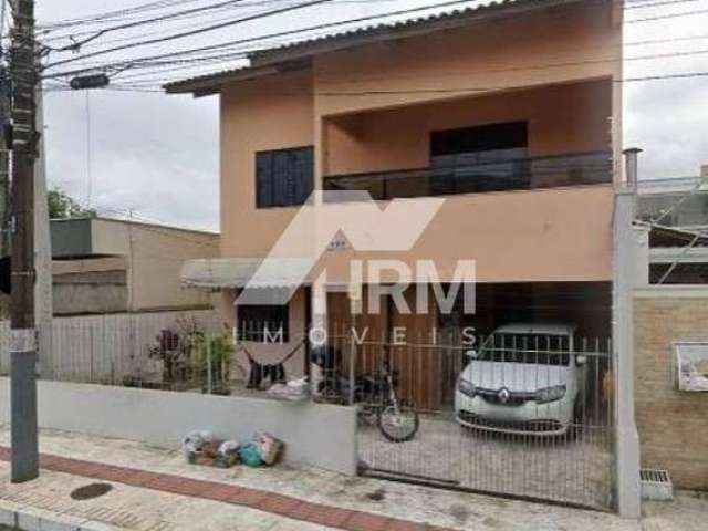 Casa com 3 quartos, Centro - Balneário Camboriú