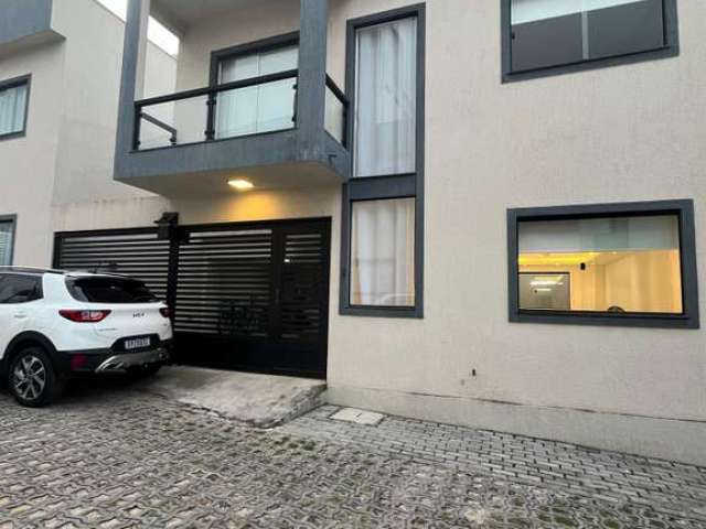 Casa 3/4, suíte e varanda, Miragem, Lauro de Freitas