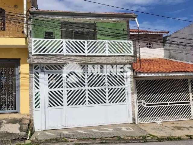 Lindo sobrado em Jandira, com excelente localização.