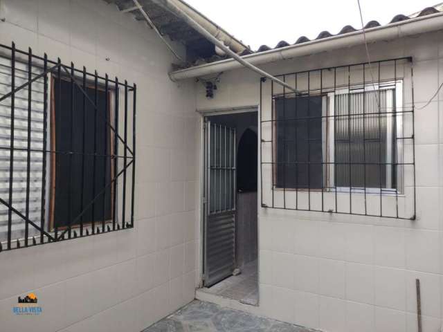 Casa com 3 quartos à venda na Rua Mantenópolis, 38, Jardim Independência, São Vicente por R$ 340.000