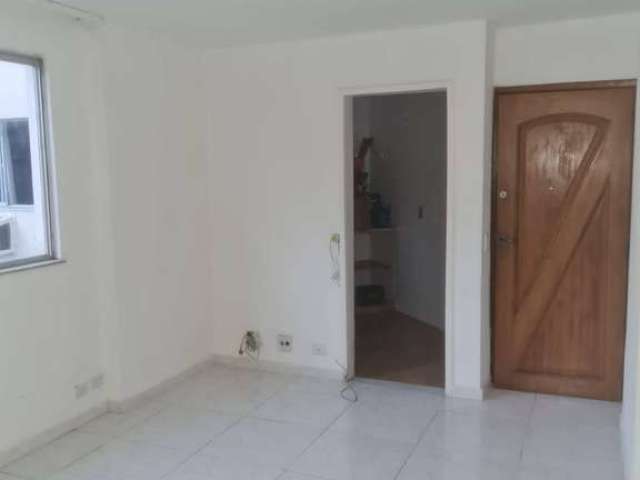 Vendo apartamento 1 quarto no camorim/ estrada dos bandeirantes