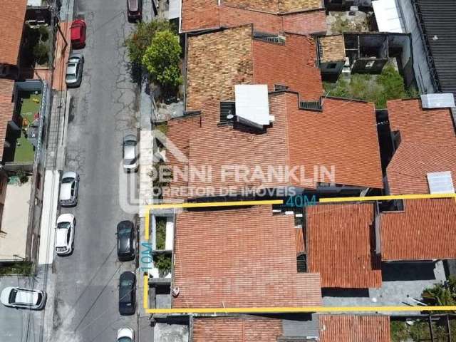 Casa de 3 quartos, 350m² no bairro Treze de Julho, em Aracaju