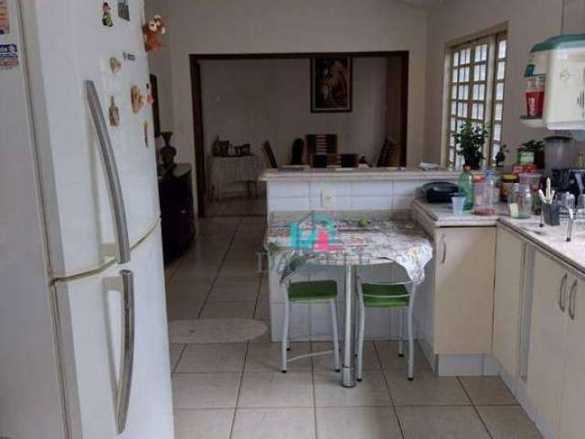 Casa com 3 dormitórios à venda, 124 m² por R$ 560.000,00 - Jardim Imperador - Araraquara/SP