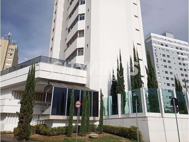 Apartamento com 4 quartos para alugar no Fundinho, Uberlândia  por R$ 5.000