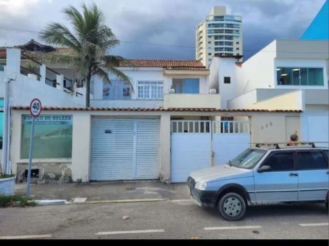 Casa/ Sobrado à venda  com 4 quarto(s)