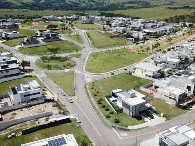 Terreno no Condominio Alphaville com 530 m² em Declive com vista para serra da mantiqueira