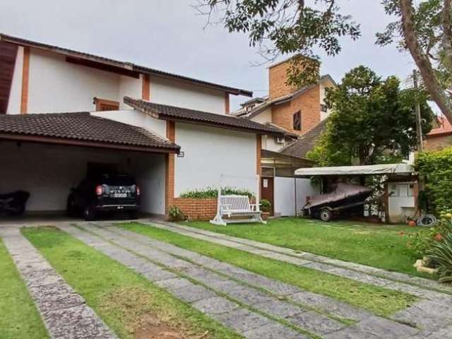 Casa em condominio ,Jardim Esplanada com 3 dormitórios sendo uma suite , terreno de 450 m2