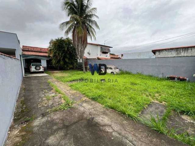 Casa com terreno plano de 450m², à venda em Maricá, Centro