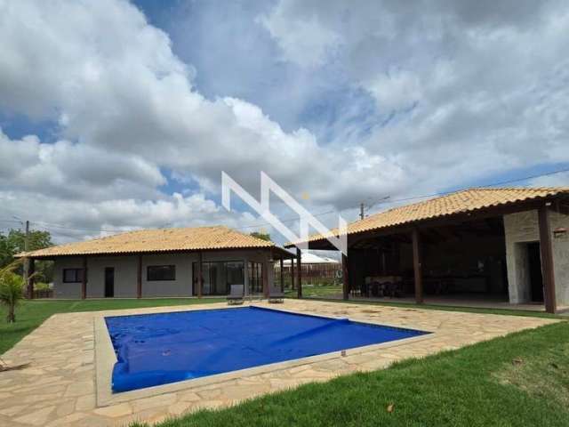 Casa de 3 Suítes em Hidrolândia-GO com Área Gourmet e Piscina!