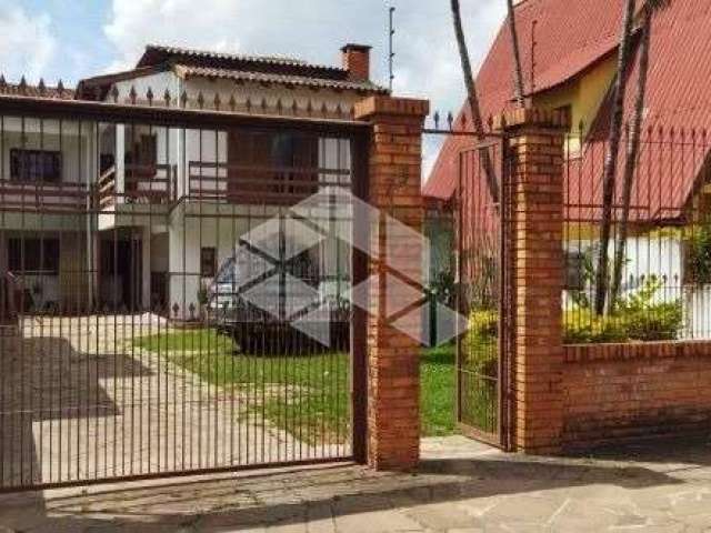 Casa à venda no Parque Santa Fé com 7 quartos 271 m²