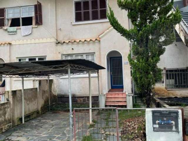 Casa com 2 quartos para alugar no Centro, Blumenau , 200 m2 por R$ 1.400