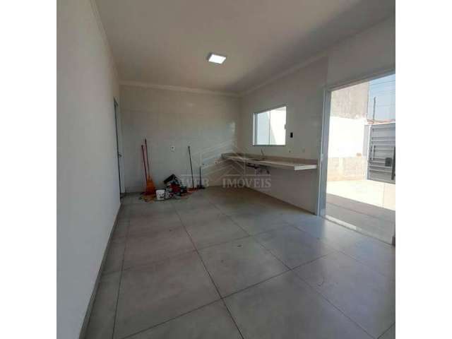 Casa à Venda em Jardim Itamaraty - 2 Dormitórios, 57m²