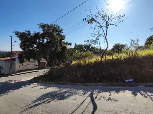 Excelentes Lotes para Construção de Casas Geminadas.