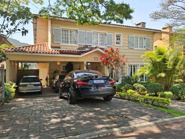 Casa em Condomínio para Venda em Santana de Parnaíba, Alphaville, 4 dormitórios, 4 suítes, 3 banheiros, 2 vagas