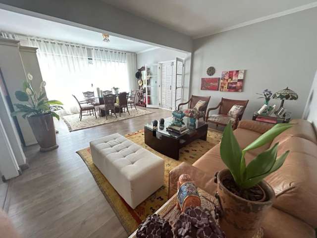 Sobrado lindo no Jardim São Caetano - 344 m² com 4 dormitórios, 1 suíte, lavabo, piscina, 3 vagas