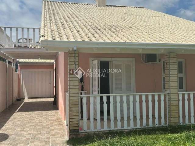 Casa com 4 quartos para alugar na Rua Teófilo Otoni, 498, São Luis, Canoas, 220 m2 por R$ 3.400