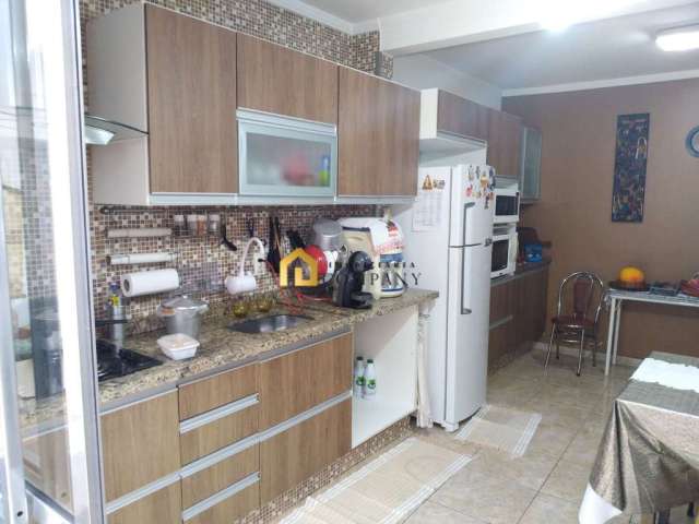 Casa Térrea na Villa Assis, fácil conversão para ponto comercia, 2 casas no terreno.