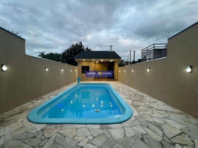 Residencia com piscina no Balneário Pontal do Sul