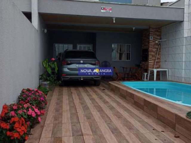 Residencia com Piscina