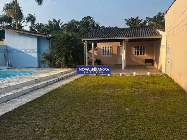 Residencia com piscina (Acomodação 10 pessoas)