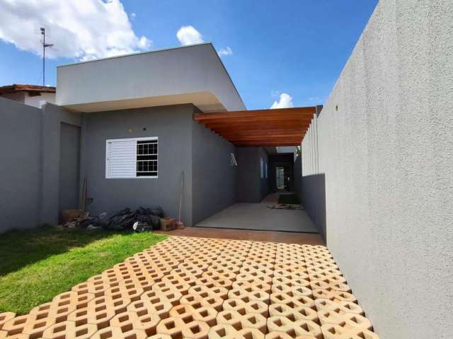 Casa para Venda em Campo Grande, Residencial Oliveira, 3 dormitórios, 1 suíte, 2 banheiros, 2 vagas