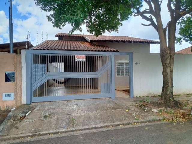 Casa para Venda em Campo Grande, Panamá, 3 dormitórios, 1 suíte, 3 banheiros, 2 vagas